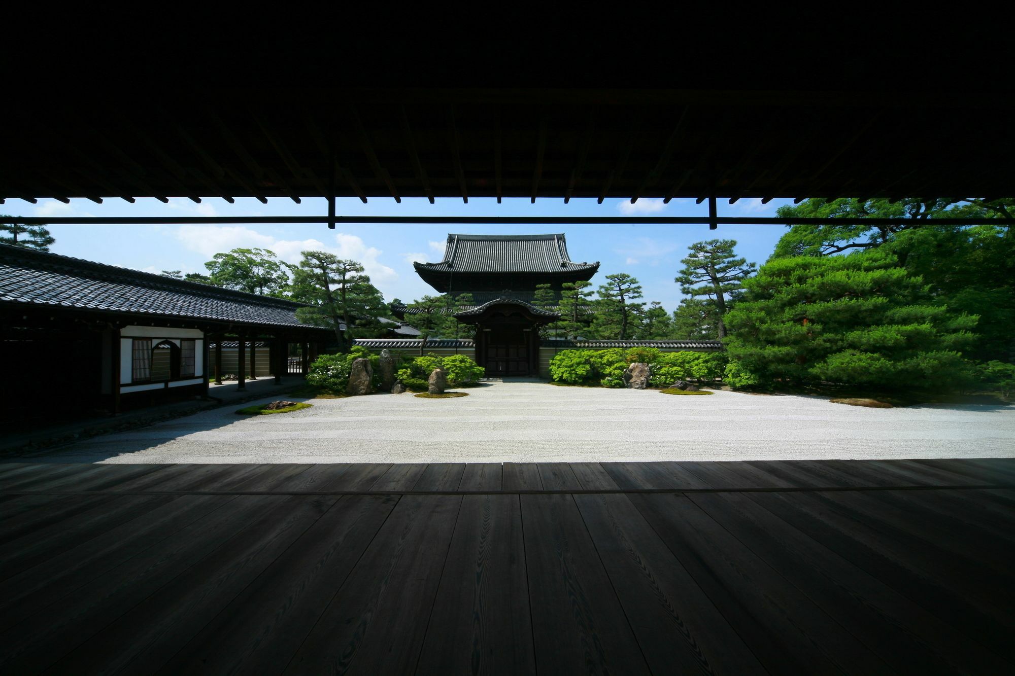 Hotel The Celestine Kyoto Gion Ngoại thất bức ảnh The temple's main gate
